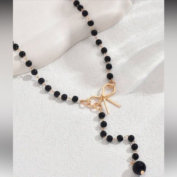 Black Beaded bow Necklace A1392 - Picture 3 of 5